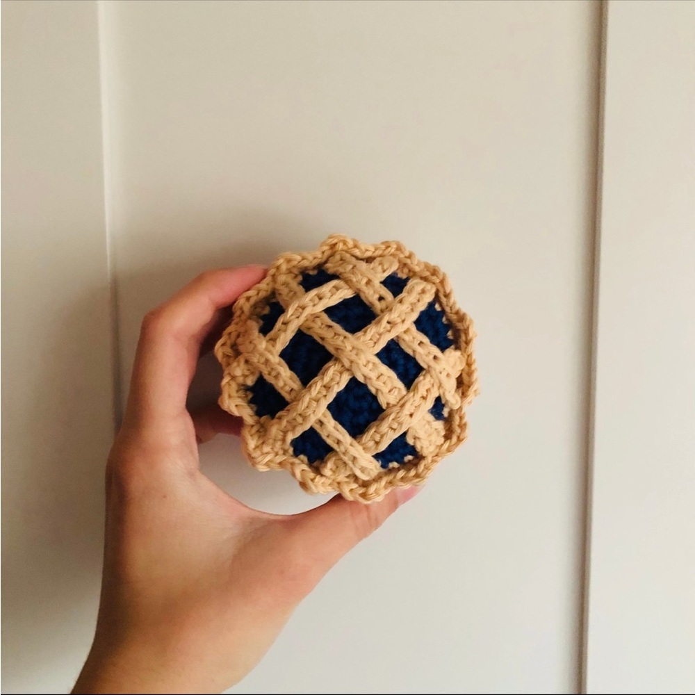 crochet blueberry pie with lattice topping